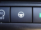 【ハンドル支援】カメラを使用し左右のレーンマーカーを検出。車線中央を走行するようにハンドルを制御し支援します!注意!ハンドル支援は、車速や車間距離制御機能と組み合わせて利用可能になるものです。