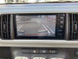 バックガイドモニターで、後方を確認しながら安心して駐車することができます。運転初心者も熟練者も必須の機能ですよ!