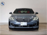 ☆BMWの代名詞とも言える【キドニーグリル】一目見ただけでBMW車であると認識できる確固たるアイコンとして存在感を放ちます☆