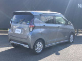 プライバシ-ガラスが装備されています。外を見るときは気にならずに、後方車両から車内が見えにくい設計です。