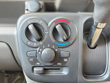 車両掲載情報だけでは状態・装備品などわからないことが多いかもしれません。写真などで確認しにくい物はぜひお問い合わせください