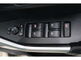 運転席はオート機能付のパワーウィンドウです!
