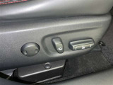パワーシート搭載。微妙な調整が手軽にでき、ピッタリのポジションで運転することが可能です。