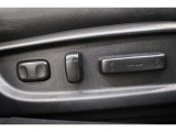 高級車の代名詞!電動シートが装備されています!