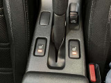 寒い季節もスイッチ一つでシートがポカポカに!これはかなり快適です!運転席と助手席にございます!!!