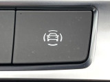 ●プリクラッシュセーフティシステム:進路上の先行車や障害物などをミリ波レーダーで検出し、衝突する可能性が高いと判断した場合に警報やブレーキの制御により衝突回避を支援します。