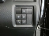 アイドリングストップ機能がついているので、停車時にエンジンを止めて燃料消費を抑えます。環境にもお財布に優しいですね♪
