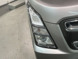 LEDヘッドライトは、点灯の瞬間から最大光量を発揮し、突然暗くなるトンネルなどでの安定感を高めます。