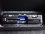 ■【ETC車載器】が装備されています。セットアップをしてお渡しとなり、ETCカードを差し込むだけで高速道路の利用が可能です。
