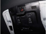 運転席上部の操作スイッチで、スライドドア・電動ドアの操作スイッチがあります。
