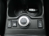 ■ALL-MODE-4&times;4モードセレクター。■運転席&助手席シートヒーター。■ヒルディセントコントロール。