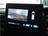 ◆リアワイドカメラシステム◆3種類の表示で後方確認をサポート♪セレクトレバーを「R」の位置に入れるとカメラ画像に切り替え。ノーマルビューでは従来のリアカメラと同様の標準的なビューで表示します!