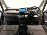 【前方視界】開放的な前方視界!運転がしやすく疲れにくいです♪窓が大きく、見通しがとっても良いおクルマですよ♪
