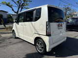 リア5面プライバシーガラ☆車内のプライバシーを保ち、夏場では車内の温度上昇を抑える効果も期待できますね☆