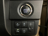 電子カードキーを携帯しているだけでエンジンの始動ができるプッシュボタンスタートを装備しています☆