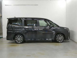 この度は、当社の展示車をご覧いただきまして、誠に有難うございます。自信をもってお勧めできる車となりますので、ごゆっくりご覧頂きたいと思います。