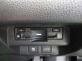 ETC2.0+光ビーコンで、高速道路・一般道の交通渋滞情報をキャッチ。先進機能で安心・安全なドライブをサポートします。