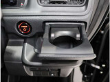 運転席ドリンクホルダー