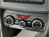 ■温度設定をしておけばいつでも快適な車内温度を維持できるオートエアコン!