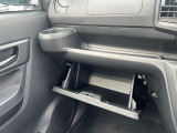 届出済 未使用車販売だけでなく、買取、下取、車検、メンテナンス、保険もバッチリ!お客様のトータルカーライフをしっかりサポートいたします。
