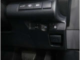 窓を開けずに料金所を通過できる今やもう必需品のETC!インパネにスッキリ装着したビルトインタイプです♪ETCカードの入れ忘れ・抜き忘れを音声やアラームで教えてくれるので、入れ忘れ・抜き忘れを防げます♪