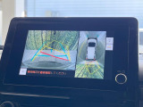 【パノラミックビューモニター】専用のカメラにより、上から見下ろしたような視点で360度クルマの周囲を確認することができます☆死角部分も確認しやすく、狭い場所での切り返しや駐車もスムーズに行えます。