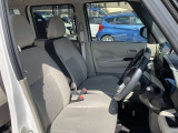 運転席も広々、ドライブも楽しめますね♪実際お座りいただくのが、分かりやすいと思います。お気軽にご来店ください!