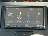目的地やルート、情報、設定などを画面から選べるナビゲーションです。操作項目がまとまっており、行き先の確認や各種設定を行いたい場面でも使いやすく、日常のお出かけをサポートします。