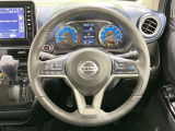 【純正革巻きステアリング】上質な革を使用することで、手にしっかり馴染みとても運転しやすいハンドルです♪