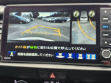 駐車時の安全確認をサポートするバックカメラも使用できます。