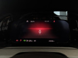 見やすい大型10.25インチ液晶メータを採用。好みに応じてカスタマイズが可能です。