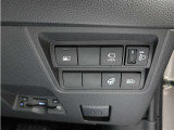 オートマチックハイビームとは、先行車や対向車のライトを認識し、ハイビームとロービームを自動で切り替える機能です。夜道の視界を確保します。詳細は販売店スタッフまでおたずねください。