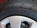 タイヤサイズは145/80R12になります☆