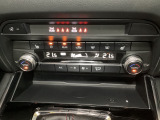 温度の設定のみで快適な風量やモードなどを自動調整してくれるフルオートエアコンを装備!
