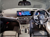 ☆センターパネルを運転席側に僅かに傾けたBMW独特のインパネ☆【駆け抜ける歓び】はここからもスタートしております☆