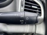 [オートライト]AUTOに合わせておくだけで夜間や、トンネル内で自動でヘッドライトが点灯します!付け忘れ消し忘れがないので楽々☆