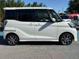【VDC】運転操作やクルマの速度を検知して、ブレーキやエンジン出力の制御を 自動的に行い、滑りやすい路面やカーブを曲がるときや障害物を回避するときにクルマ の横滑りを軽減し、運転に安心感を与えます。