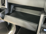 初めての中古車選びも安心!スタッフが親身にご案内します♪