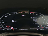 液晶メーターパネルは視認性も良くスタイリッシュです。