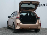 ラゲージスペースの開口を大きく設定することで、物の出し入れをスムーズに行えます。たくさんの物を積める余裕のスペースを十分に活用できます