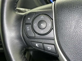 ステアリングスイッチ装備!運転しながら手元でオーディオの操作などができます。