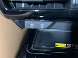 スマートフォンやお手持ちの機器のバッテリー残量が少なくなっても、運転中に充電ができるので安心ですね!
