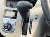 ■変速ショックの無いCVT(無段変速車)インパネシフトで、スムーズなシフト操作とサイドウォークスルーも可能です!