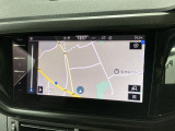 タッチスクリーンを採用。従来のナビゲーションシステムの域を超える、車両を総合的に管理するインフォテイメントシステムです。