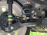 お車を安心してお乗りいただく為には、足回りの定期点検が欠かせません。サービスサポート(有償保証)では無料点検もご提供しており、安心のカーライフをお過ごしいただけるサポート体制が整っています。