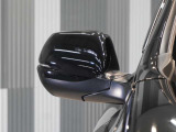 ◆ドアミラーウインカー◆ドアミラーにウインカーを装備しています。対向車に自身の進行方向を合図し安全に運転できます。