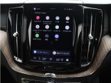 Google搭載のボルボなら、車内にいながら多彩なデジタルライフをお楽しみいただけます。Google Playから必要なアプリをダウンロードして、有意義な移動時間を楽しみましょう。