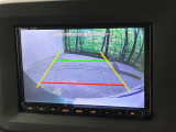 【バックカメラ】駐車時に後方がリアルタイム映像で確認できます。大型商業施設や立体駐車場での駐車時や、夜間のバック時に大活躍!運転スキルに関わらず、今や必須となった装備のひとつです!