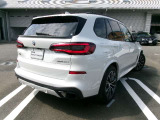 BMWプレミアムセレクション館林では、高年式低走行モデルからMモデル、年式が経ちなかなかディーラーでは見かけないモデルまで幅広いラインナップで認定中古車を取り扱っております。品質に自信があります。