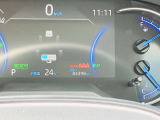【メーターパネル】見た目もきれいで視認性もよく、安心して運転に集中できます。シンプルであるということが実は安全でもあるんです。